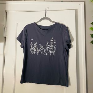 brand new!! XL cropped shein shirt with floral design!! 🦋